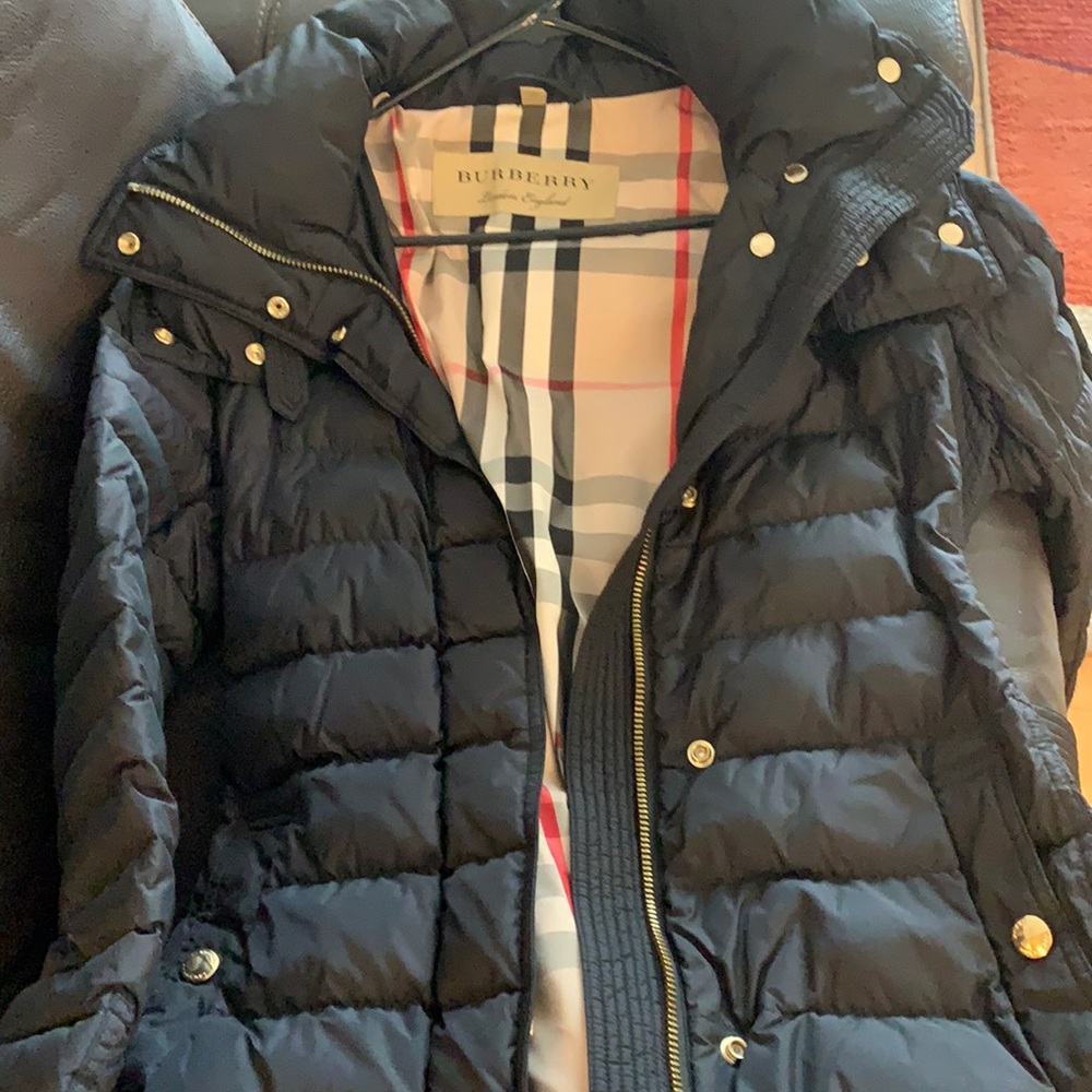 Burberry winter jacket with hood parka type warm like new